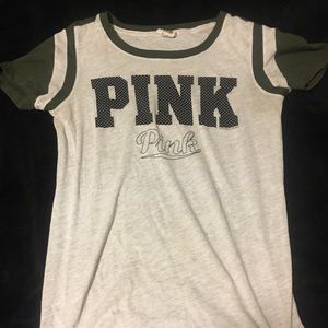 Pink VS tee shirt 🖤